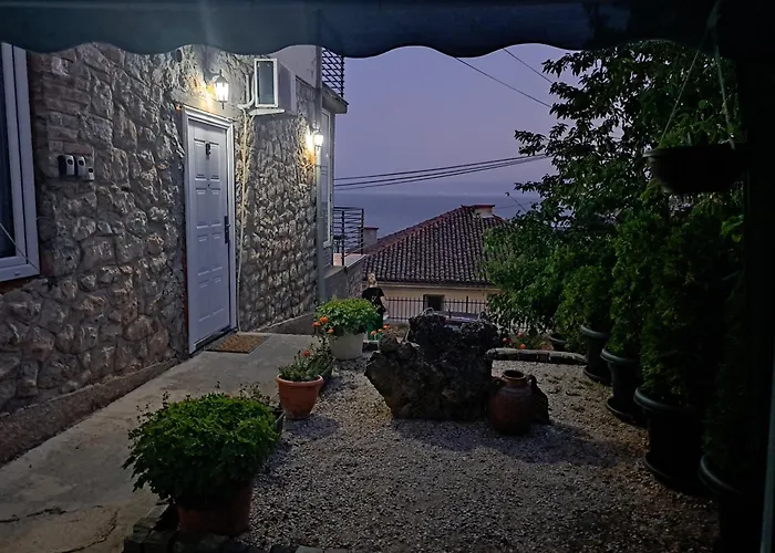 Villa Ain